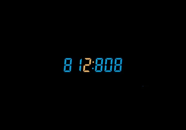 Full screen dark mode clock for eye comfort and reduced strain